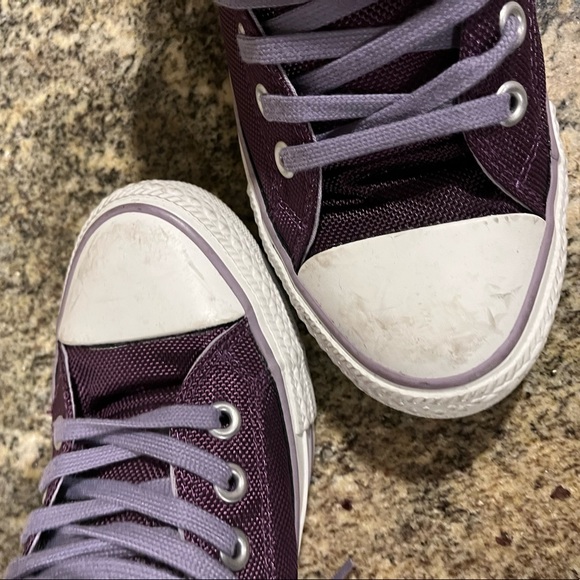 Women’s Converse size 10 - Picture 5 of 7